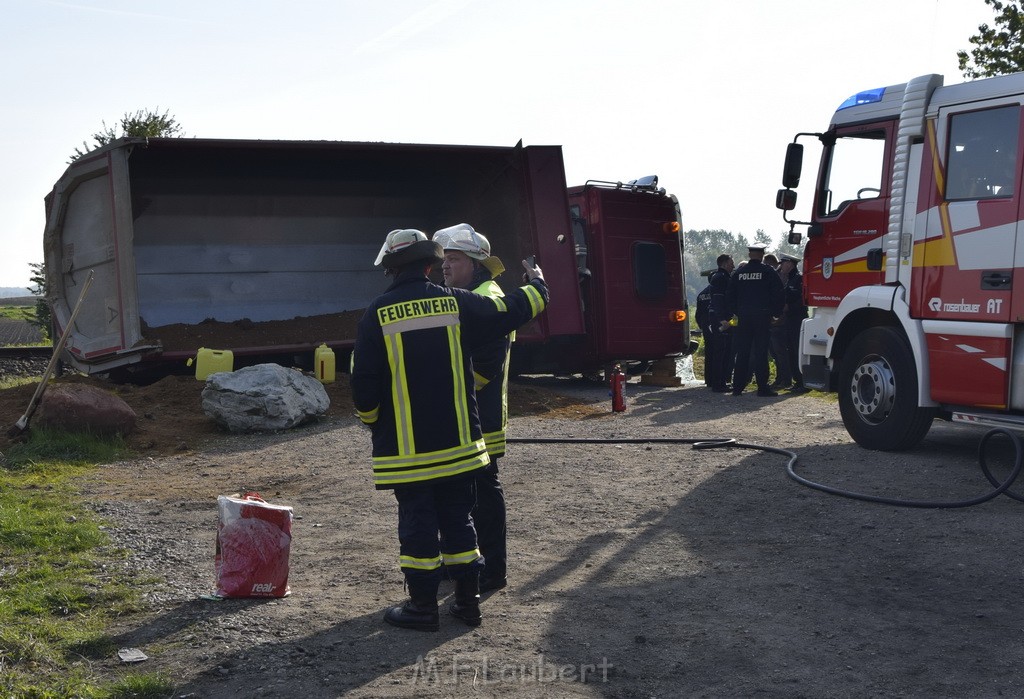 Schwerer VU LKW Zug Bergheim Kenten Koelnerstr P039.JPG - Miklos Laubert